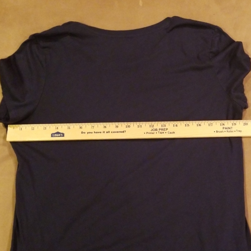 Old Navy tshirt - Picture 6 of 6